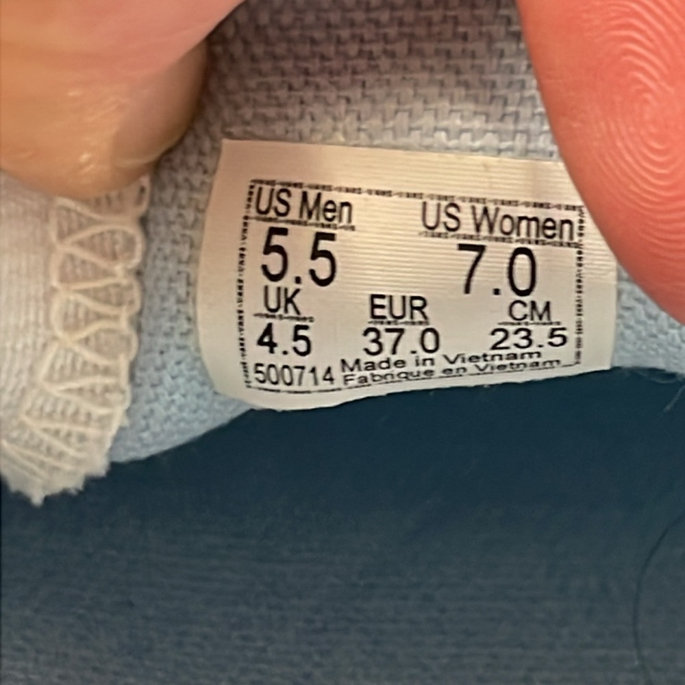 Light blue VANS. men 5.5. Women 7.0. - Picture 3 of 6